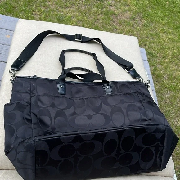 Coach Black Signature Tote - Picture 14 of 16